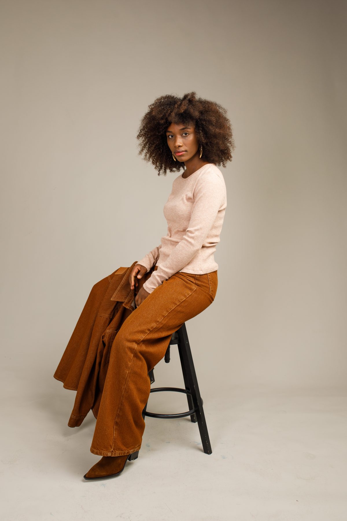 Amelia - Image 2